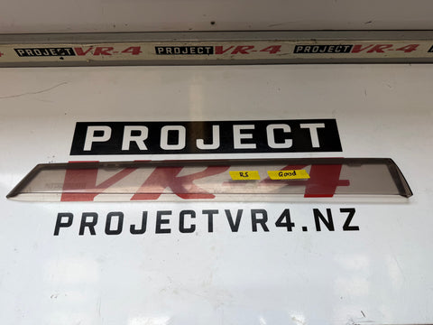 Legnum Right Rear Weather Shield R5