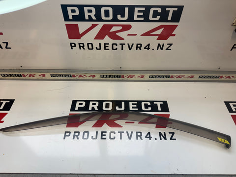 Legnum Left Front Weather Shield L2