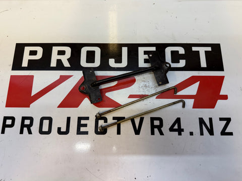 Battery Holder with L Bracket
